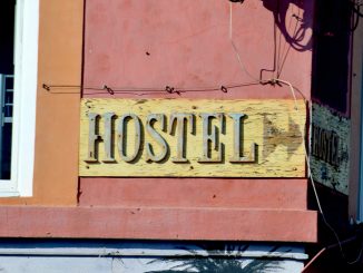Advantages and Disadvantages of Hostel Life